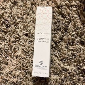 Cellproof Lip Complex